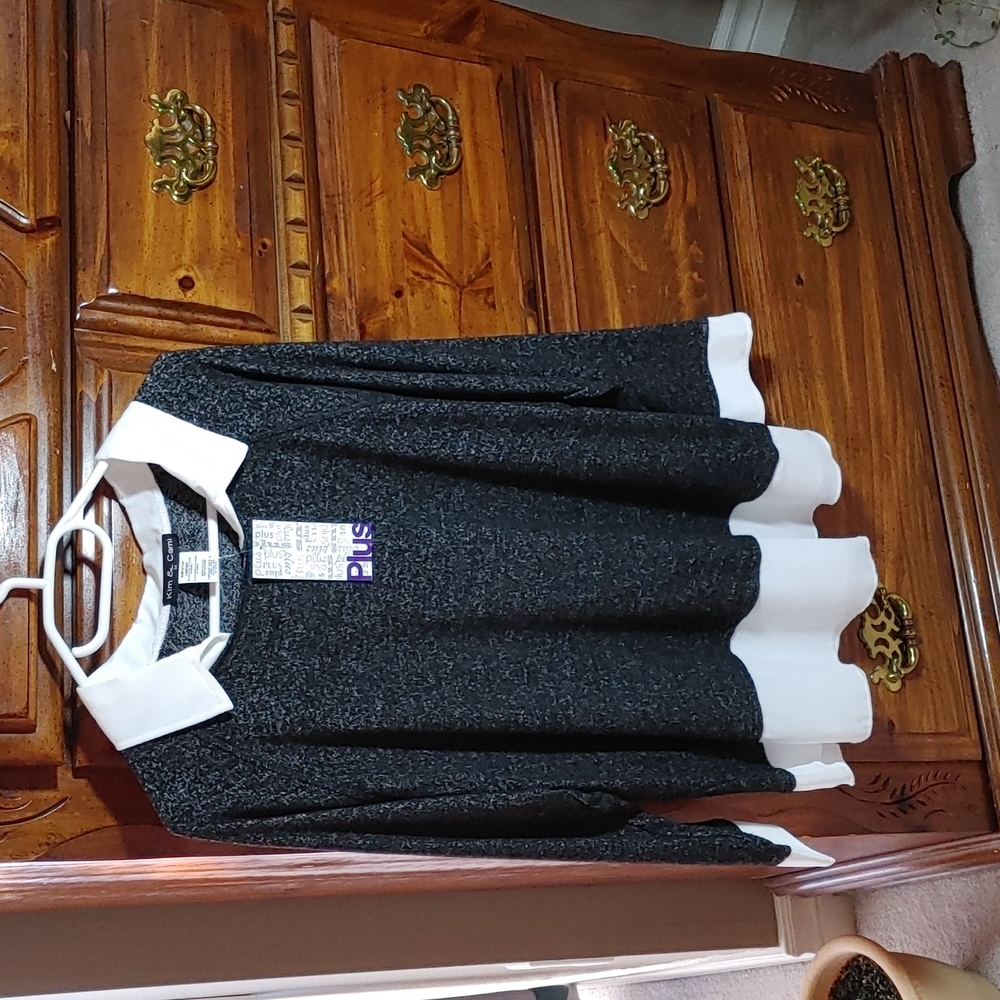 NWT Kim & Cami Women's Top
